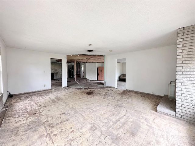 19208 Gordon Cooper Drive, Shawnee, OK 74801