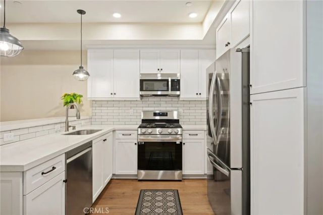 44 Coronado Street 202, Ventura, CA 93001