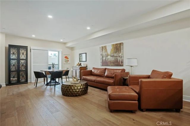 44 Coronado Street 202, Ventura, CA 93001