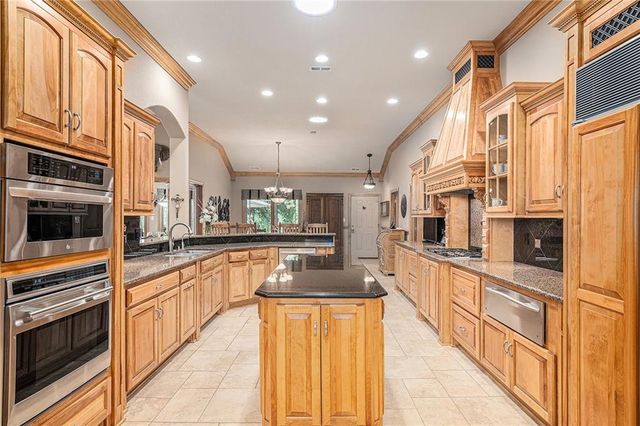 19845 S Ridgely Road, Edgerton, MO 64444