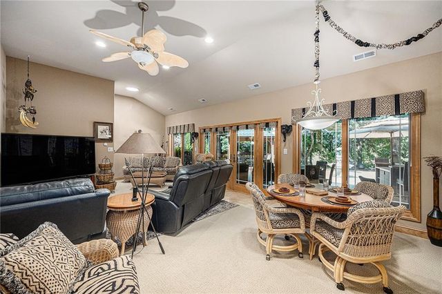 19845 S Ridgely Road, Edgerton, MO 64444