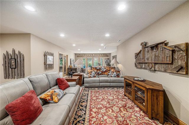 19845 S Ridgely Road, Edgerton, MO 64444