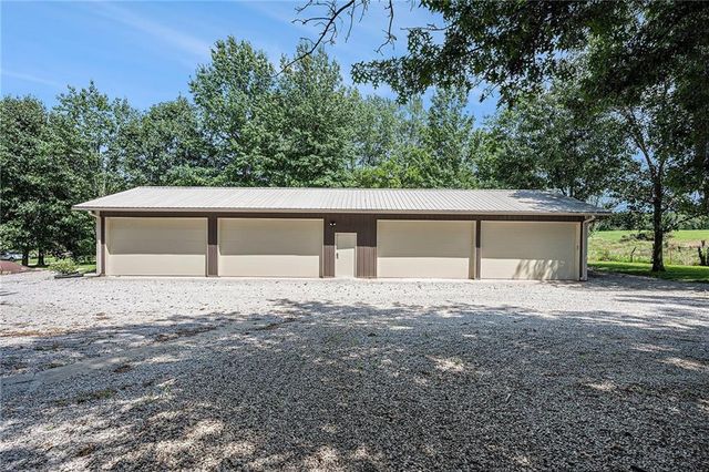 19845 S Ridgely Road, Edgerton, MO 64444