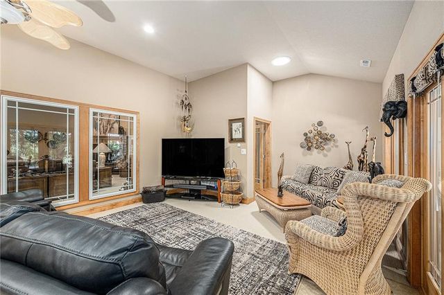 19845 S Ridgely Road, Edgerton, MO 64444