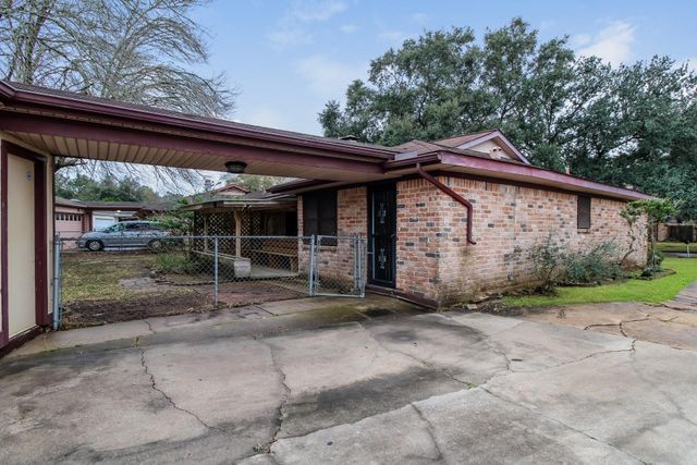 353 Dawn Hill, Friendswood, TX 77546
