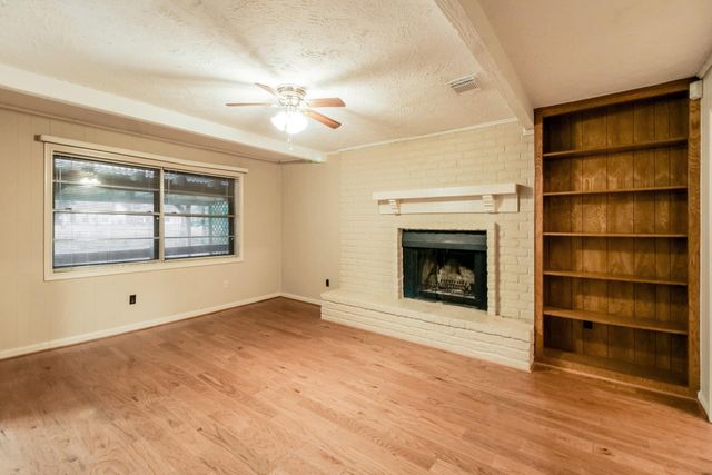 353 Dawn Hill, Friendswood, TX 77546