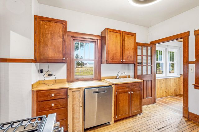 805 W 4th Street, Rush City, MN 55069