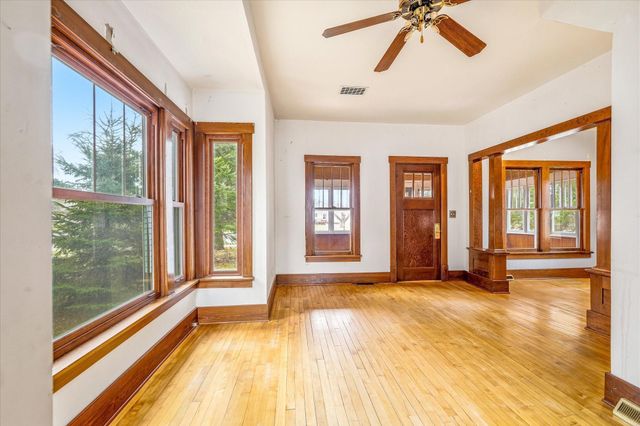 805 W 4th Street, Rush City, MN 55069