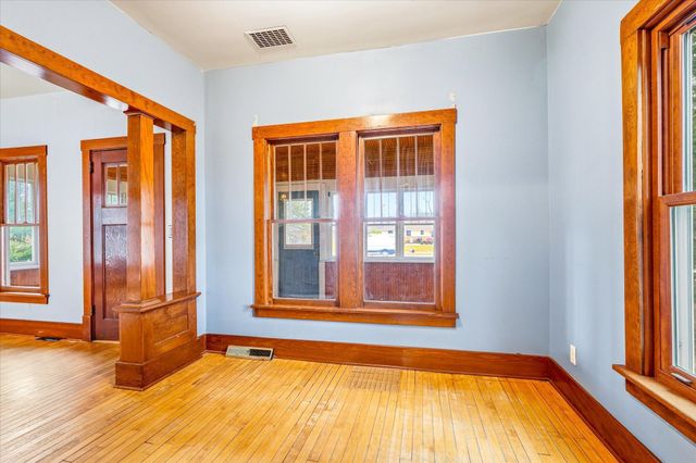 805 W 4th Street, Rush City, MN 55069