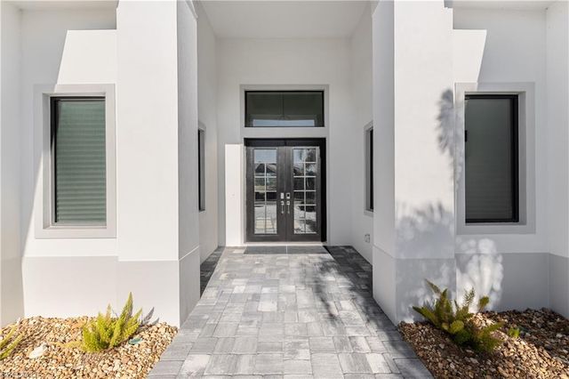 3337 Chestnut Grove DR, Alva, FL 33920