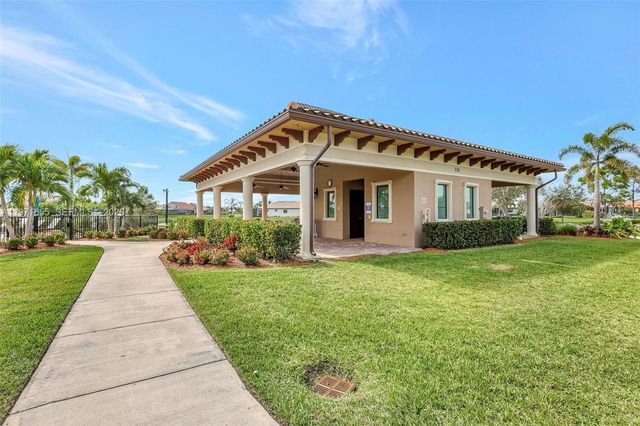 727 SE Boboli Way, Port St. Lucie, FL 34984