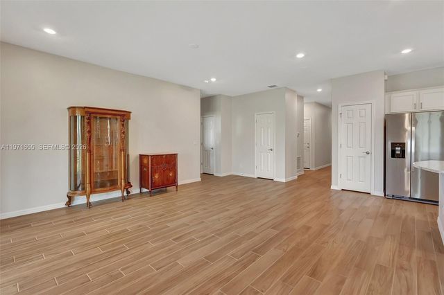 727 SE Boboli Way, Port St. Lucie, FL 34984