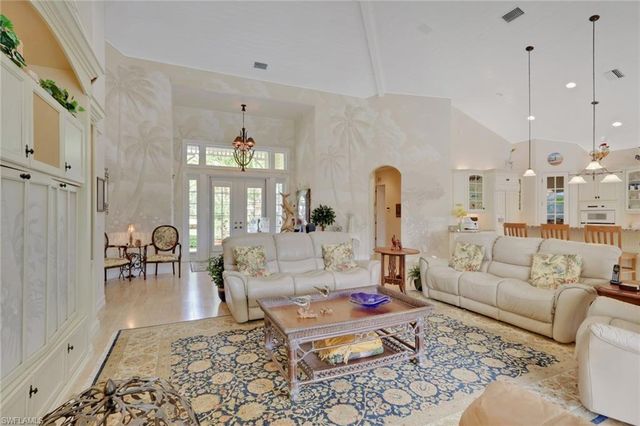 1510 Chesapeake AVE, Naples, FL 34102