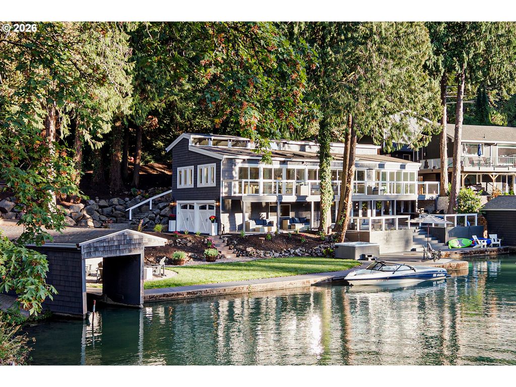 3220 SOUTHSHORE Blvd, Lake Oswego, OR 97034