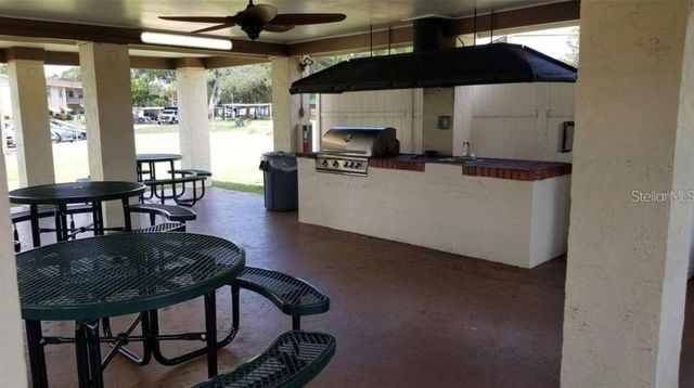 5705 80TH STREET N 105, St Petersburg, FL 33709
