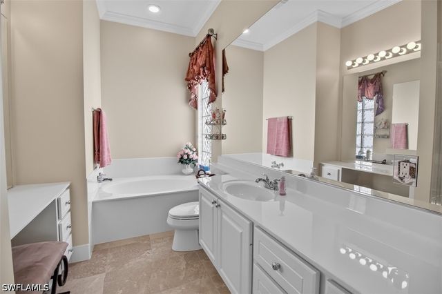 7919 Valentina CT, Naples, FL 34114