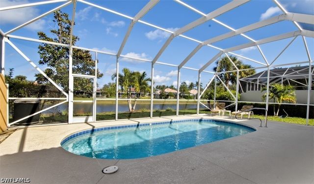 7919 Valentina CT, Naples, FL 34114