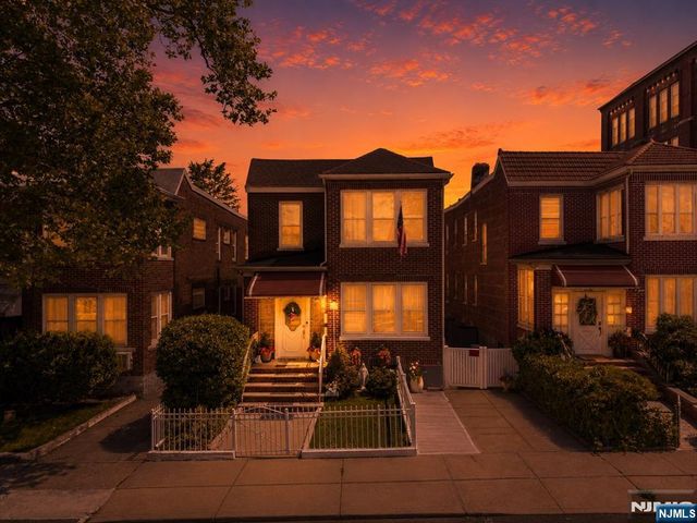 9040 Barr Place, North Bergen, NJ 07047