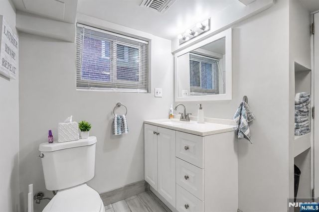 9040 Barr Place, North Bergen, NJ 07047