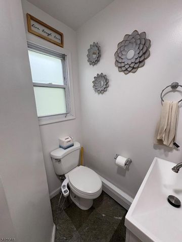 381 Highland Ave, Clifton City, NJ 07011