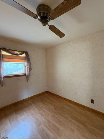 381 Highland Ave, Clifton City, NJ 07011