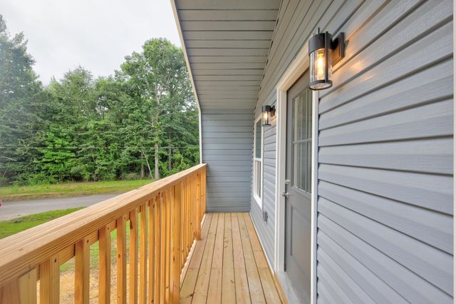 13 Chalet Dr, Manchester, TN 37355