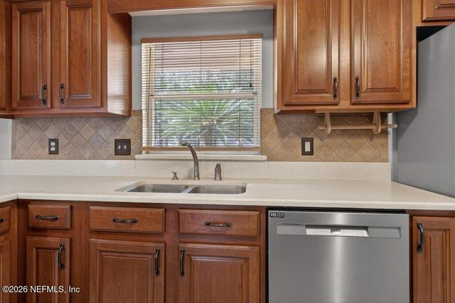 1914 ST MARYS Court, Jacksonville, FL 32223