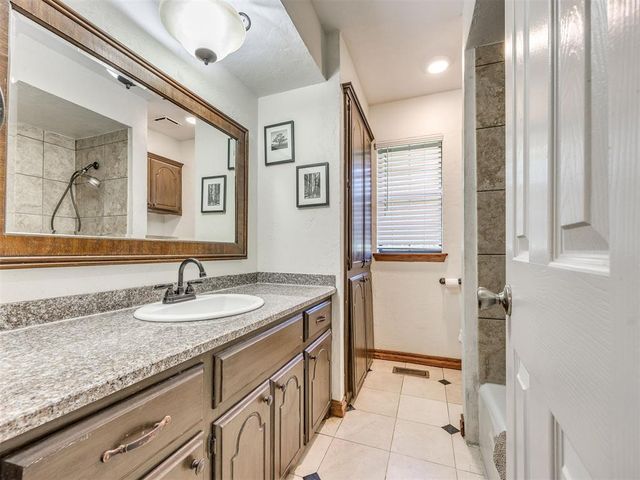 1613 Kingsgate Road, Oklahoma City, OK 73159