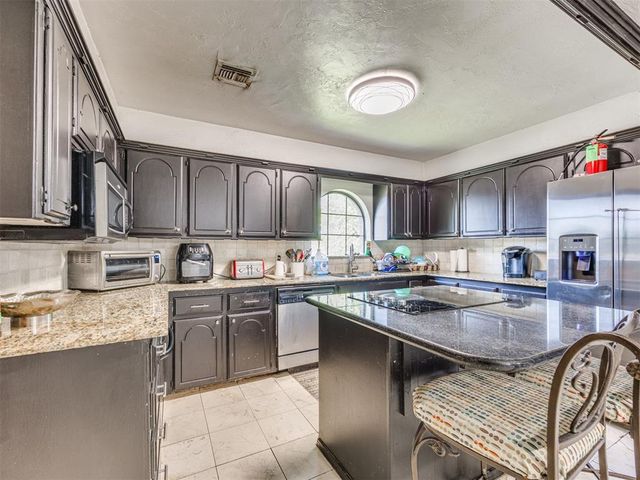 1613 Kingsgate Road, Oklahoma City, OK 73159
