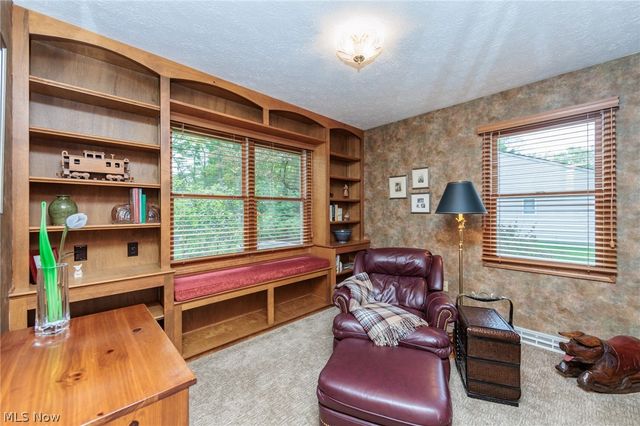 409 Avon Point Avenue, Avon Lake, OH 44012