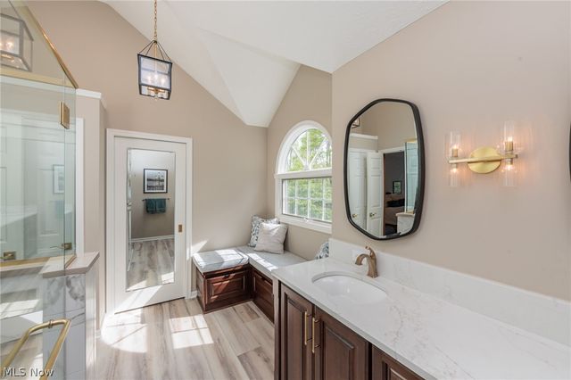 409 Avon Point Avenue, Avon Lake, OH 44012