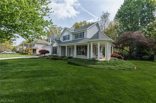 409 Avon Point Avenue, Avon Lake, OH 44012