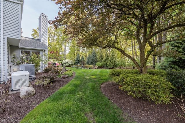 409 Avon Point Avenue, Avon Lake, OH 44012