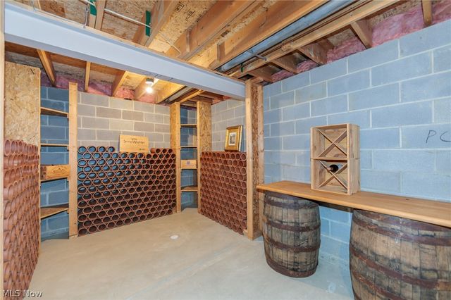 409 Avon Point Avenue, Avon Lake, OH 44012