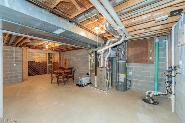 409 Avon Point Avenue, Avon Lake, OH 44012
