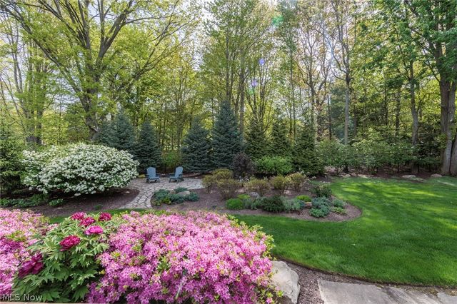409 Avon Point Avenue, Avon Lake, OH 44012