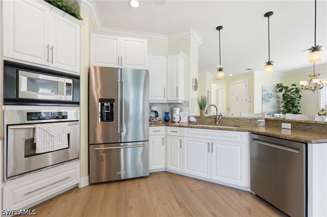 260 Key West CT, Fort Myers Beach, FL 33931