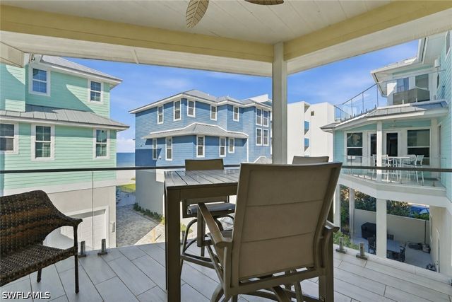 260 Key West CT, Fort Myers Beach, FL 33931