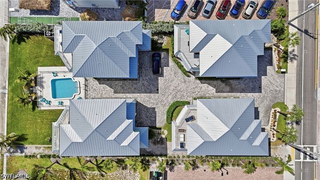 260 Key West CT, Fort Myers Beach, FL 33931