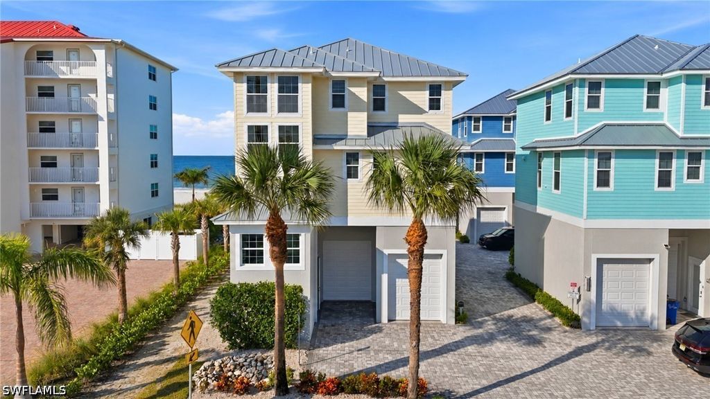 260 Key West CT, Fort Myers Beach, FL 33931