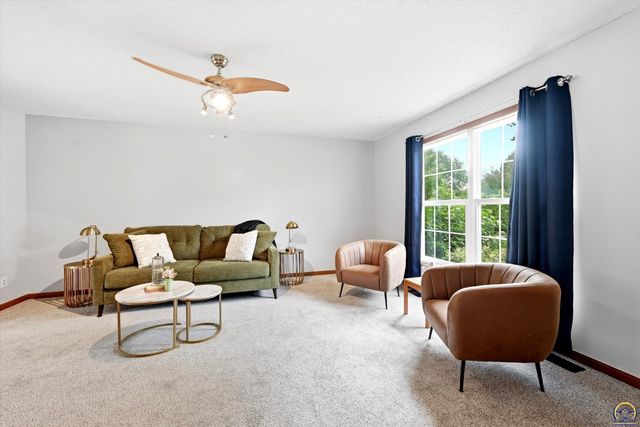 5646 SW 35th TER, Topeka, KS 66614