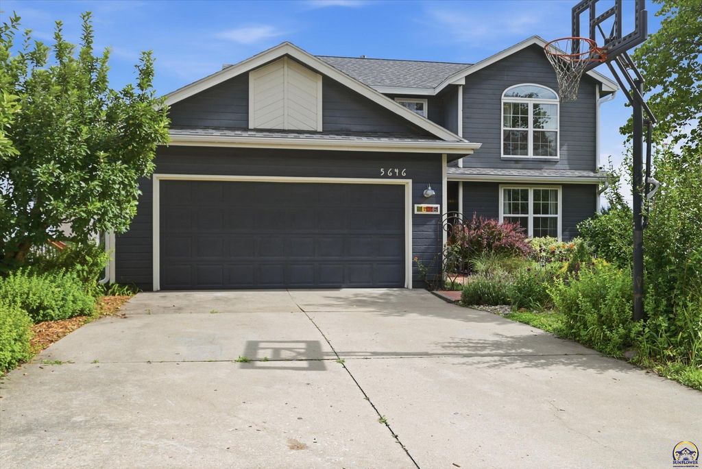 5646 SW 35th TER, Topeka, KS 66614