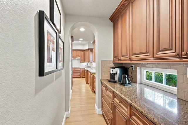 1808 Swan Falls Ln, Roseville, CA 95661