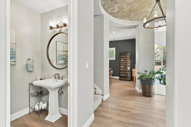 1808 Swan Falls Ln, Roseville, CA 95661