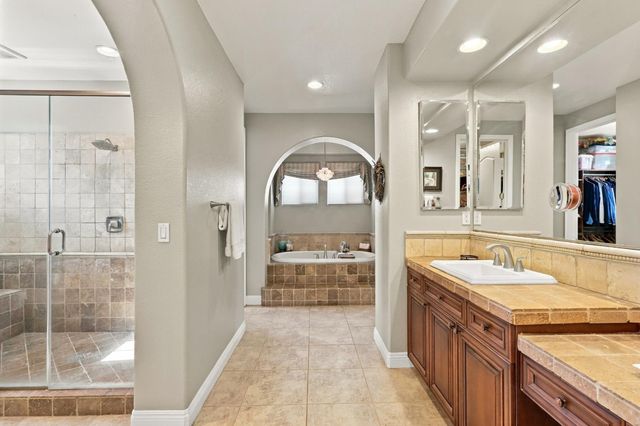 1808 Swan Falls Ln, Roseville, CA 95661
