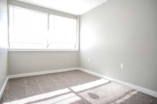 865 S Barre Rd, Barre, MA 01005