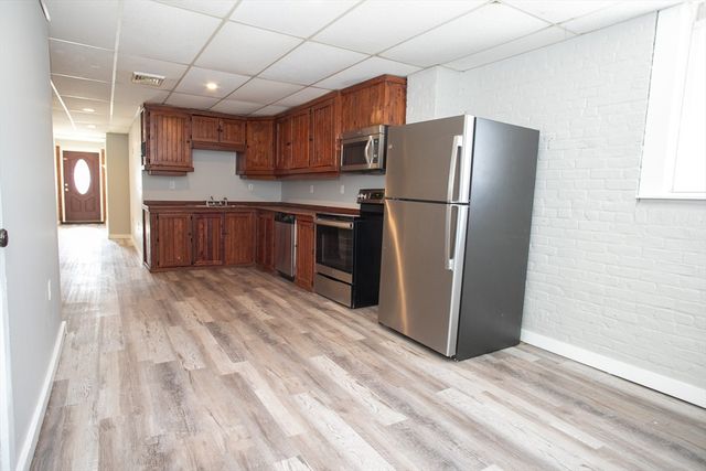 865 S Barre Rd, Barre, MA 01005