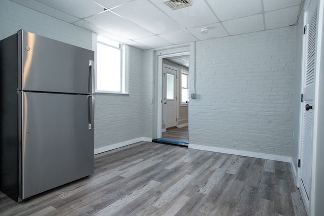 865 S Barre Rd, Barre, MA 01005