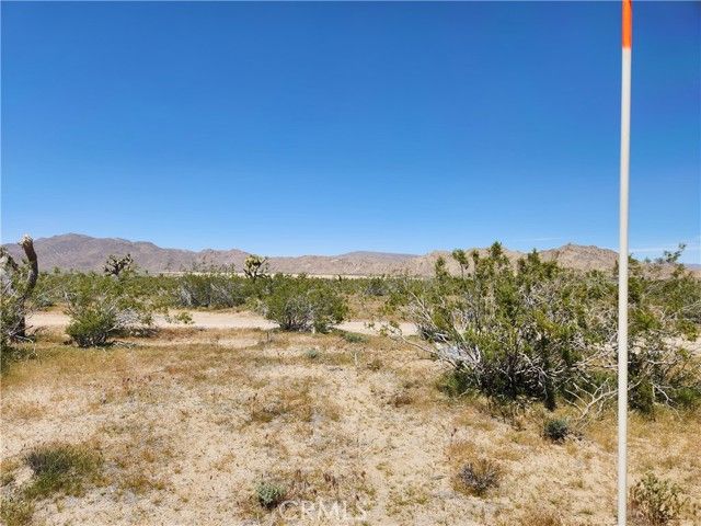 2 Akron Road, Lucerne Valley, CA 92356