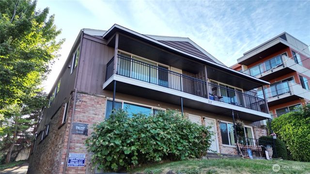 717 3rd Avenue N, Seattle, WA 98109